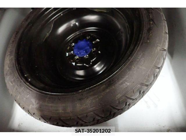 Toyota COROLLA FIELDER 2014-03 8866834-13