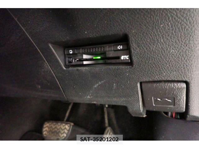 Toyota COROLLA FIELDER 2014-03 8866834-16