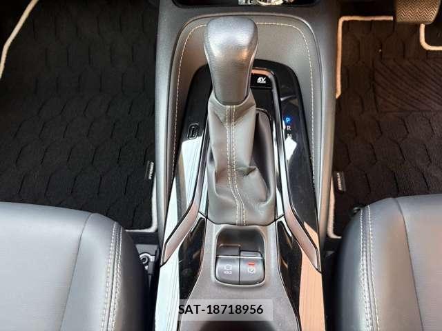 Toyota COROLLA TOURING 2022-02 8867003-17