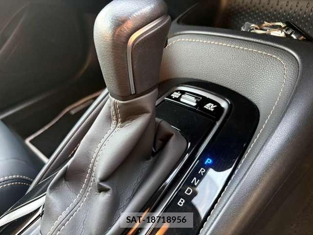 Toyota COROLLA TOURING 2022-02 8867003-18