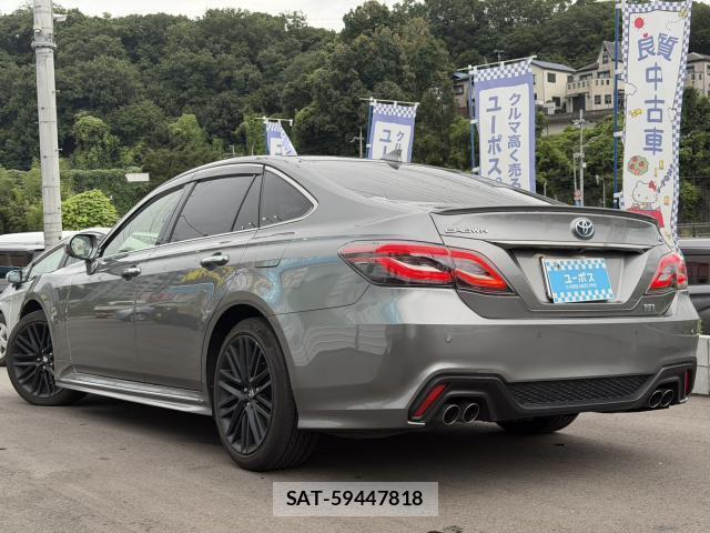 Toyota CROWN HYBRID 2022-02 8866202-2