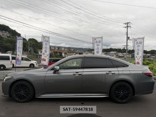Toyota CROWN HYBRID 2022-02 8866202-7