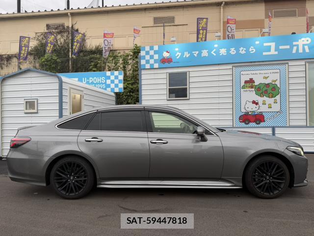Toyota CROWN HYBRID 2022-02 8866202-8