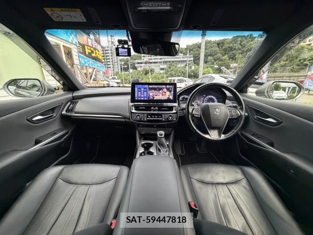 Toyota CROWN HYBRID 2022-02 8866202-9