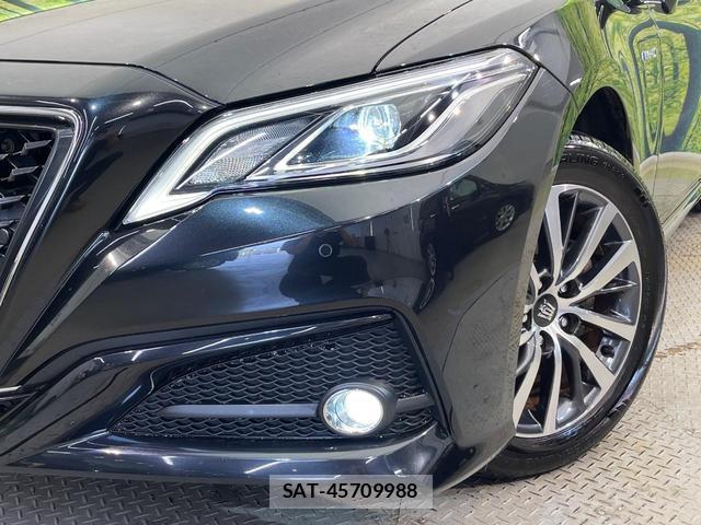 Toyota CROWN HYBRID 2019-08 8866491-11