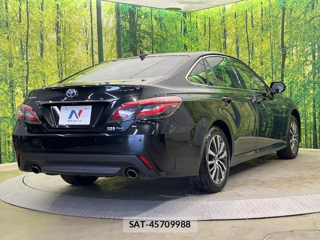 Toyota CROWN HYBRID 2019-08 8866491-16
