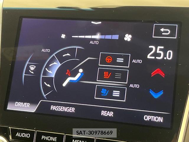 Toyota CROWN HYBRID 2018-07 8867297-17