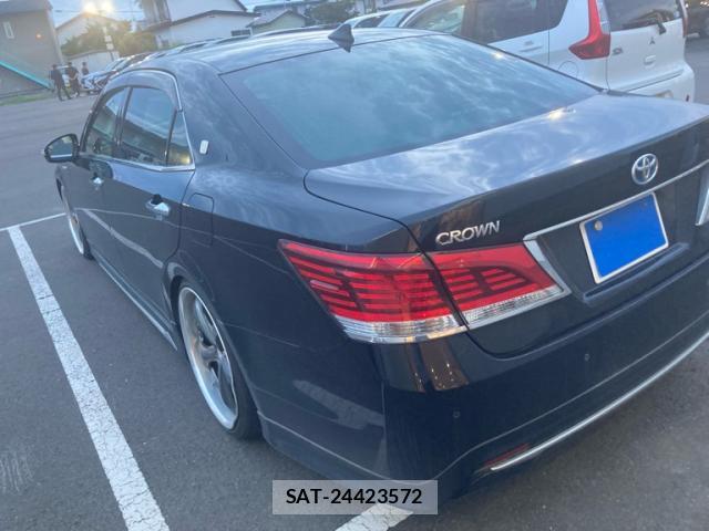Toyota CROWN MAJESTA 2016-10 8865867-12