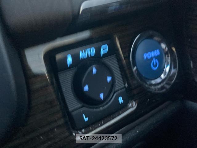 Toyota CROWN MAJESTA 2016-10 8865867-14