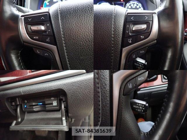 Toyota CROWN MAJESTA 2017-08 8866833-17