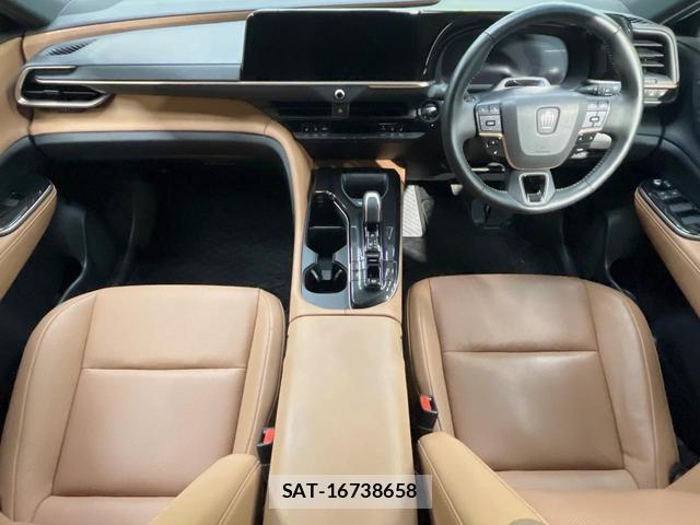 Toyota CROWN 2023-10 8865318-1
