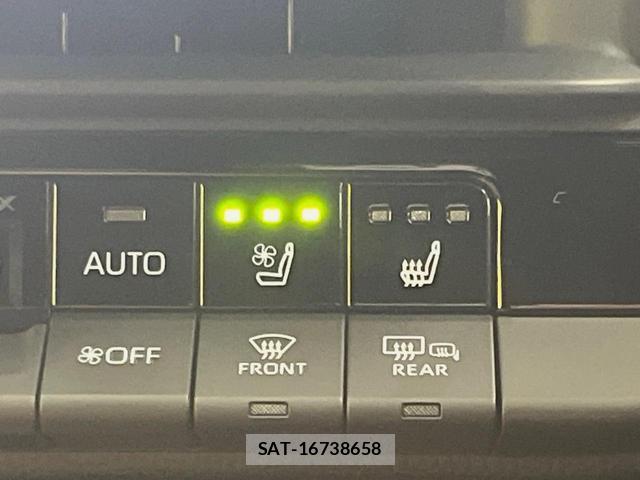 Toyota CROWN 2023-10 8865318-6