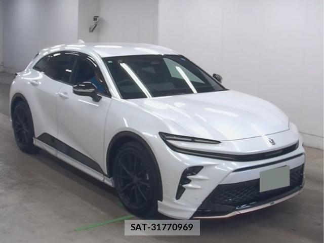 Toyota CROWN 2026-05 8867165-0