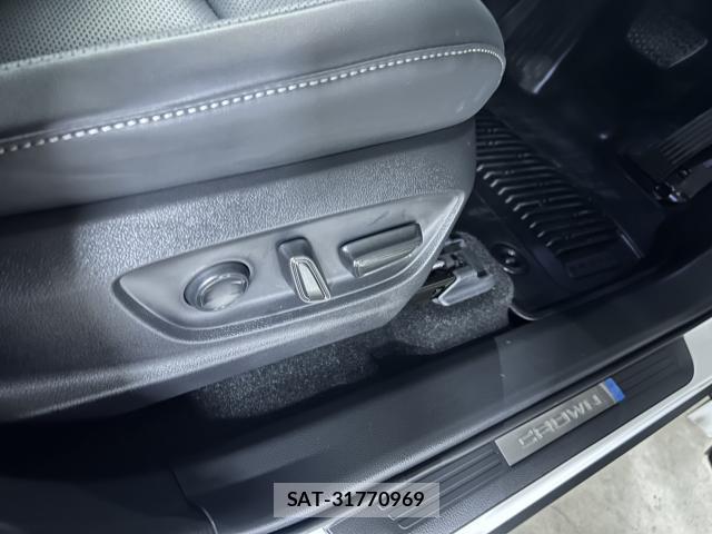 Toyota CROWN 2026-05 8867165-11