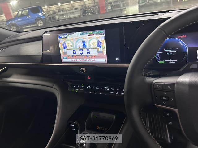 Toyota CROWN 2026-05 8867165-14