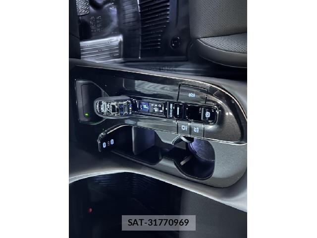 Toyota CROWN 2026-05 8867165-16