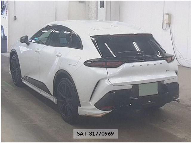 Toyota CROWN 2026-05 8867165-4