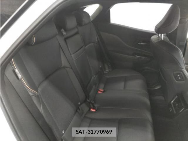 Toyota CROWN 2026-05 8867165-5
