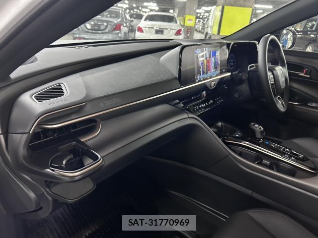 Toyota CROWN 2026-05 8867165-9