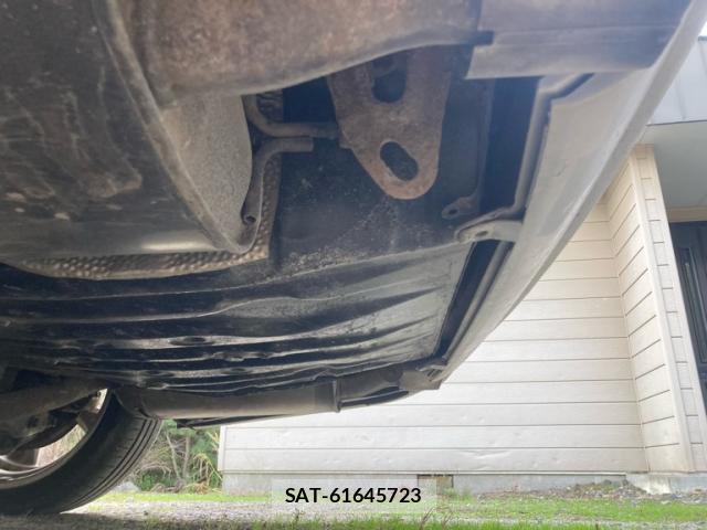 Toyota CROWN 2004-05 8865868-6