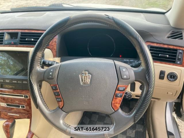 Toyota CROWN 2004-05 8865868-7