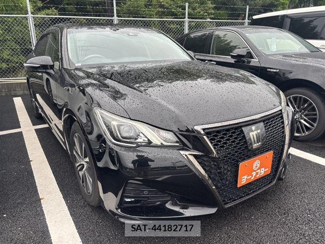 Toyota CROWN 2017-12 8866631-0