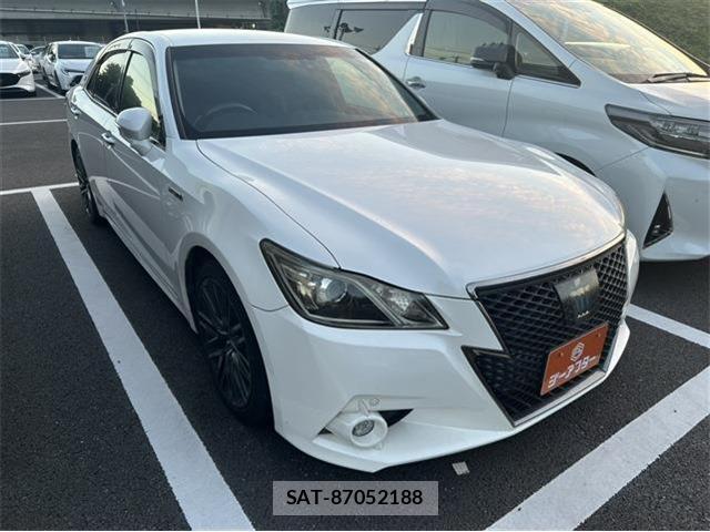 Toyota CROWN 2015-01 8866632-0