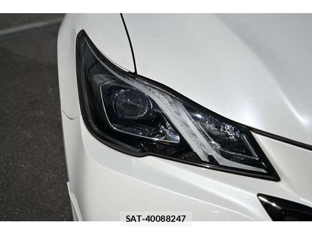 Toyota CROWN 2017-09 8866763-13
