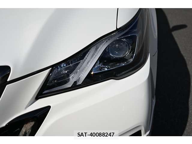 Toyota CROWN 2017-09 8866763-14