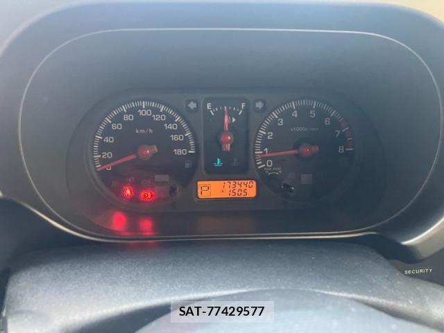Nissan CUBE 2004-02 8866809-9