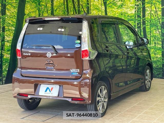 Nissan DAYZ 2015-10 8866738-17