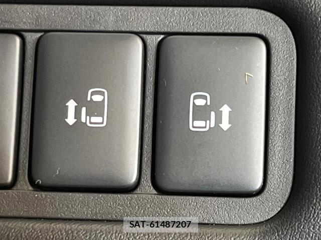 Mitsubishi DELICA 2024-09 8865338-5