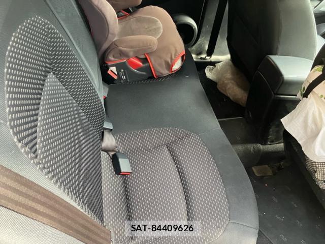Nissan DUALIS 2011-10 8865752-14
