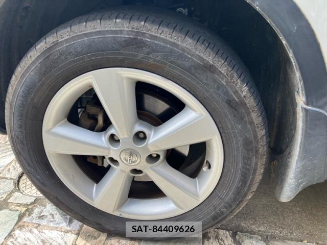 Nissan DUALIS 2011-10 8865752-5