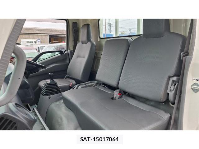 Hino DUTRO 2019-05 8866110-10
