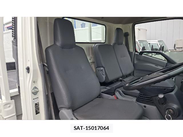 Hino DUTRO 2019-05 8866110-9