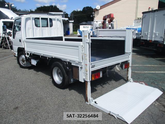 Isuzu ELF TRUCK 2016-06 8865367-0