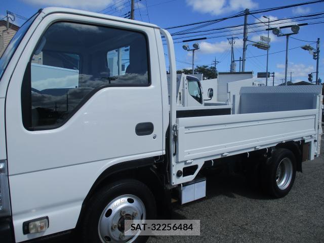 Isuzu ELF TRUCK 2016-06 8865367-11