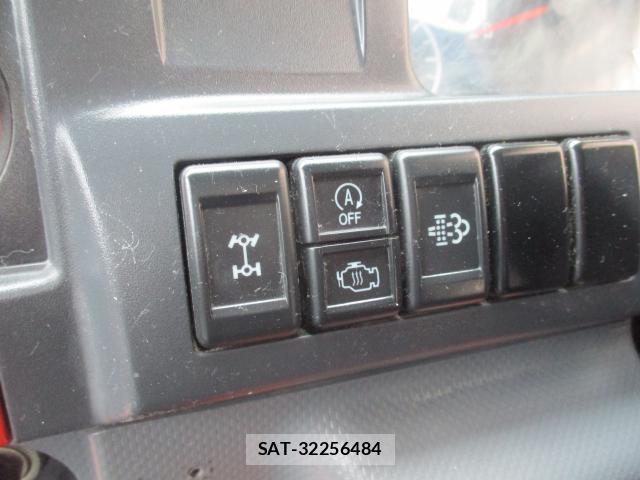 Isuzu ELF TRUCK 2016-06 8865367-18