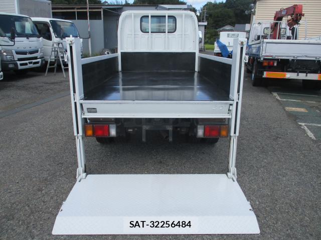 Isuzu ELF TRUCK 2016-06 8865367-3