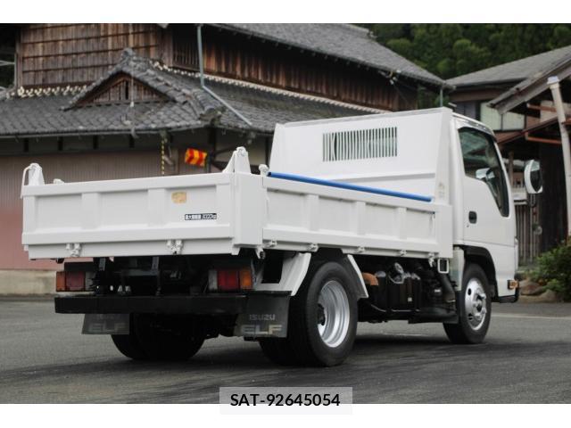 Isuzu ELF TRUCK 2012-10 8866137-8