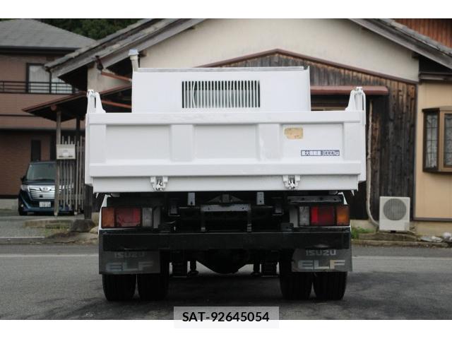 Isuzu ELF TRUCK 2012-10 8866137-9