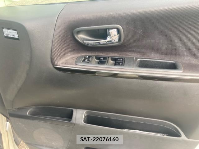 Nissan ELGRAND 2007-09 8866046-11