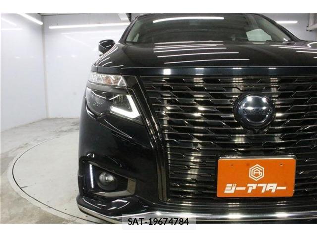 Nissan ELGRAND 2020-10 8866135-10
