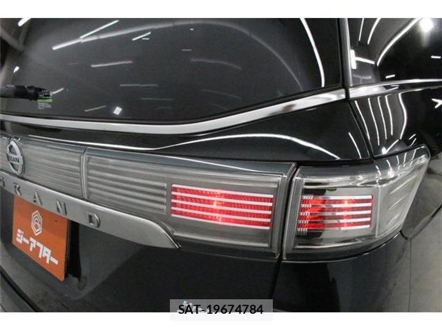 Nissan ELGRAND 2020-10 8866135-18