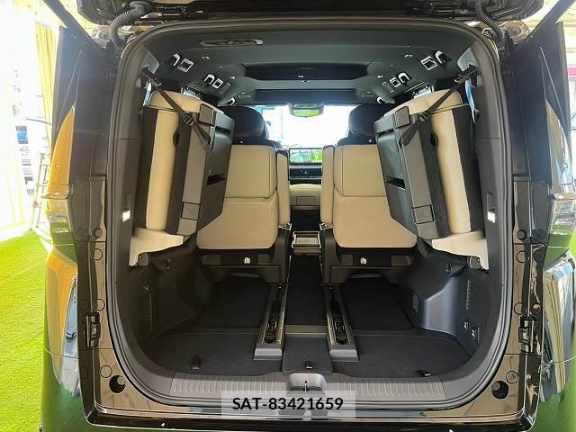 Nissan ELGRAND 2026-08 8866322-12