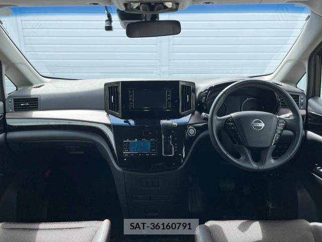 Nissan ELGRAND 2020-10 8866445-1