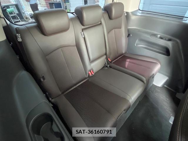 Nissan ELGRAND 2020-10 8866445-10