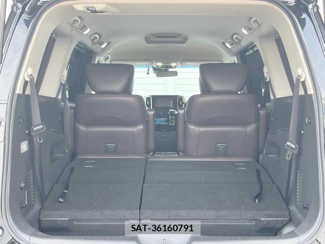 Nissan ELGRAND 2020-10 8866445-11