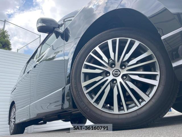 Nissan ELGRAND 2020-10 8866445-14